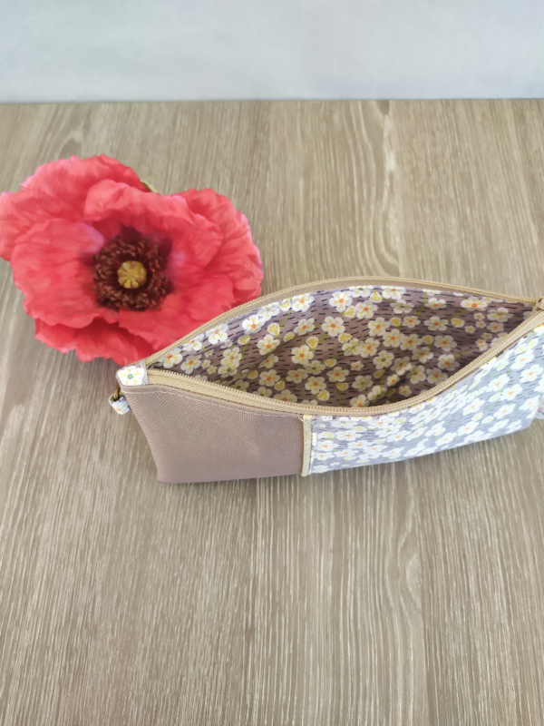 LYS-S-TAUPE-FLEUR-2